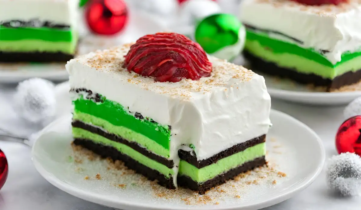 Grinch Layered Dessert (Grinch Lush)