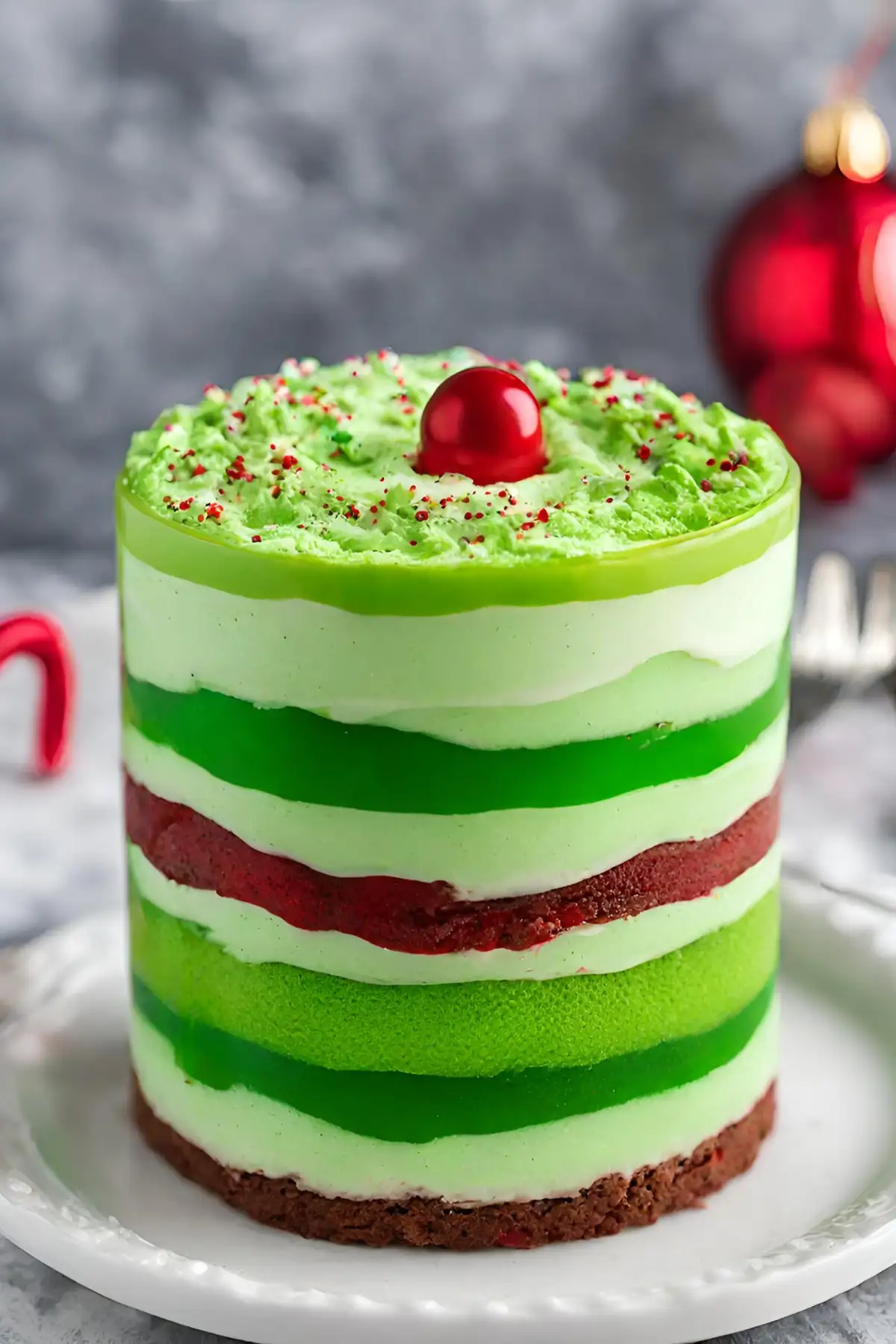 Making Ahead, Storage, and Serving Tips for Grinch Layered Dessert